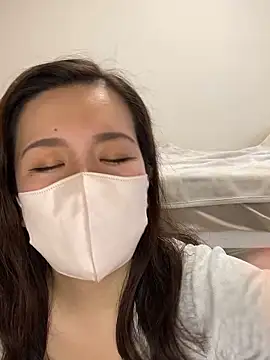 NATSUMI00 online show from 10/19/25, 05:54