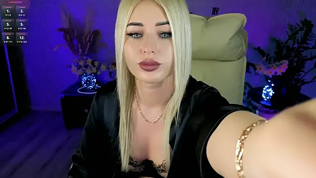 NikkiiStill online show from 05/05/26, 02:58