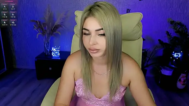 NikkiiStill online show from 07/20/26, 12:29