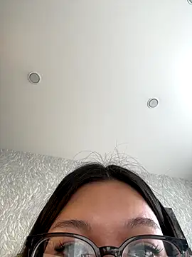 Miyamayame online show from 10/16/25, 03:37