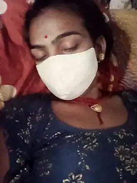 Snapshot of Sharmili_xx chatting on 10/15/25, 09:34 Sharmili xx online show from 10/15/25, 09:34