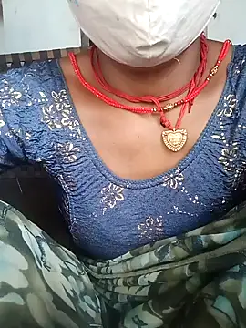 Snapshot of Sharmili_xx chatting on 10/04/25, 11:01 Sharmili xx online show from 10/04/25, 11:01