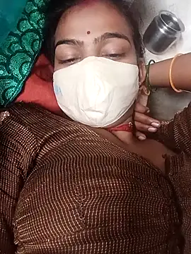 Snapshot of Sharmili_xx chatting on 10/22/25, 10:30 Sharmili xx online show from 10/22/25, 10:30