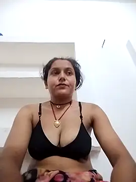 Sonam shinde online show from 04/03/26, 09:21