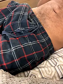 Hiuwee online show from 11/26/25, 12:43