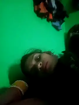 Snapshot of Punam_jindal chatting on 10/23/25, 04:05 Punam jindal online show from 10/23/25, 04:05