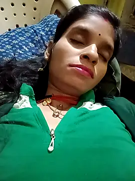 Snapshot of Punam_jindal chatting on 11/13/25, 03:49 Punam jindal online show from 11/13/25, 03:49