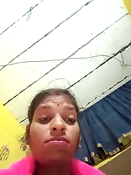 Snapshot of Punam_jindal chatting on 12/15/25, 11:10 Punam jindal online show from 12/15/25, 11:10