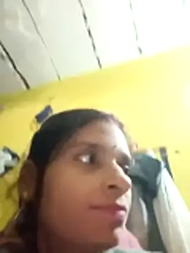 Snapshot of Punam_jindal chatting on 11/18/25, 02:59 Punam jindal online show from 11/18/25, 02:59