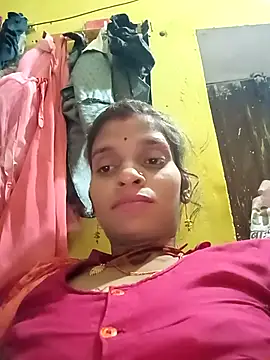 Snapshot of Punam_jindal chatting on 10/29/25, 03:44 Punam jindal online show from 10/29/25, 03:44