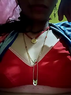 Snapshot of Punam_jindal chatting on 11/18/25, 03:04 Punam jindal online show from 11/18/25, 03:04