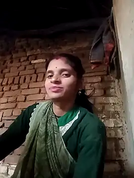 Snapshot of Punam_jindal chatting on 12/16/25, 11:14 Punam jindal online show from 12/16/25, 11:14