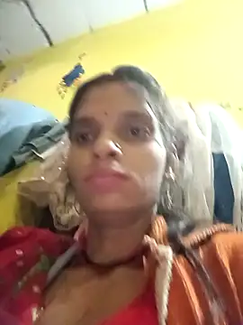 Snapshot of Punam_jindal chatting on 11/21/25, 03:27 Punam jindal online show from 11/21/25, 03:27