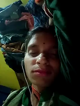 Snapshot of Punam_jindal chatting on 12/01/25, 03:57 Punam jindal online show from 12/01/25, 03:57