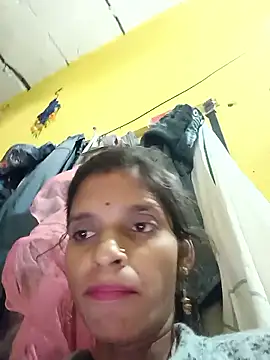 Snapshot of Punam_jindal chatting on 11/15/25, 04:05 Punam jindal online show from 11/15/25, 04:05