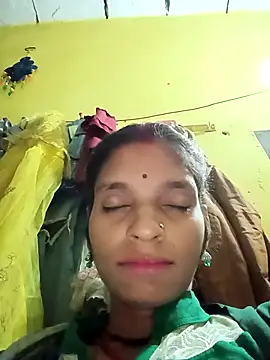 Snapshot of Punam_jindal chatting on 12/14/25, 02:44 Punam jindal online show from 12/14/25, 02:44