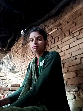 Snapshot of Punam_jindal chatting on 11/06/25, 04:27 Punam jindal online show from 11/06/25, 04:27