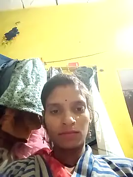 Snapshot of Punam_jindal chatting on 11/08/25, 12:42 Punam jindal online show from 11/08/25, 12:42