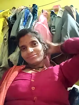 Snapshot of Punam_jindal chatting on 10/30/25, 03:53 Punam jindal online show from 10/30/25, 03:53