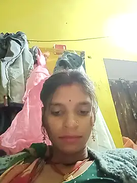 Snapshot of Punam_jindal chatting on 11/17/25, 02:54 Punam jindal online show from 11/17/25, 02:54