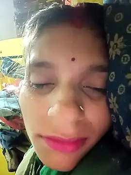 Snapshot of Punam_jindal chatting on 11/19/25, 03:12 Punam jindal online show from 11/19/25, 03:12