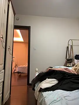 Snapshot of smgirls chatting on 11/12/25, 08:40 smgirls online show from 11/12/25, 08:40