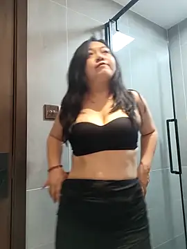 Snapshot of smgirls chatting on 10/23/25, 06:17 smgirls online show from 10/23/25, 06:17