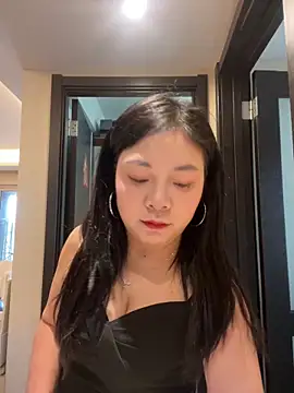 Snapshot of smgirls chatting on 11/17/25, 06:50 smgirls online show from 11/17/25, 06:50