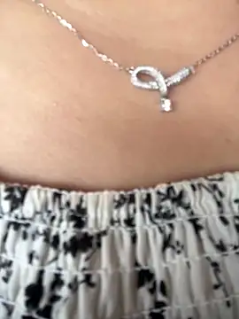 Snapshot of smgirls chatting on 09/18/25, 08:06 smgirls online show from 09/18/25, 08:06