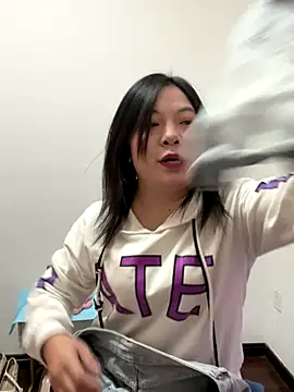 Snapshot of smgirls chatting on 11/18/25, 08:06 smgirls online show from 11/18/25, 08:06