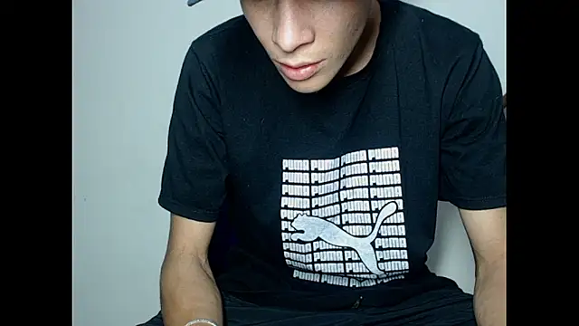 sam hottt online show from 10/16/25, 10:23
