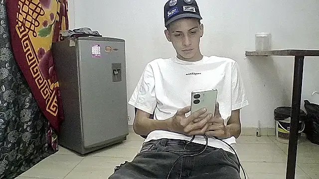 sam hottt online show from 09/23/25, 03:02