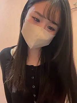 Snapshot of Ema-- chatting on 10/06/25, 10:05 Ema-- online show from 10/06/25, 10:05