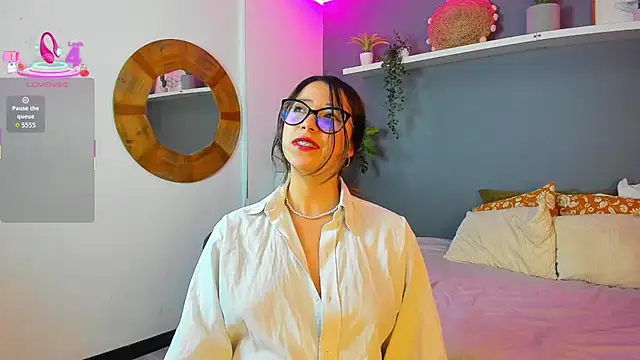 Zoe Xra online show from 09/10/25, 07:35