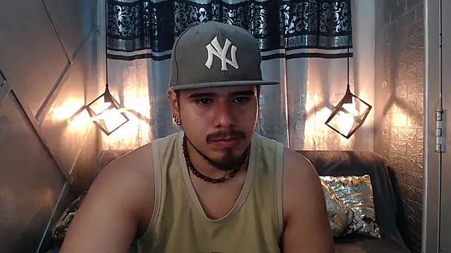 Snapshot of thiago_bos chatting on 09/26/25, 11:28 thiago bos online show from 09/26/25, 11:28
