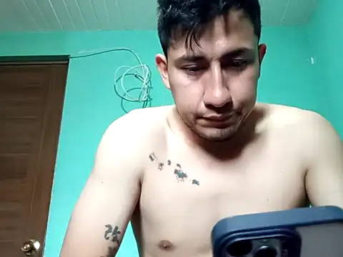 Snapshot of True_Di chatting on 10/28/25, 09:47 True Di online show from 10/28/25, 09:47