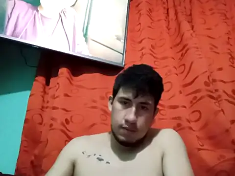 Snapshot of True_Di chatting on 10/14/25, 01:39 True Di online show from 10/14/25, 01:39