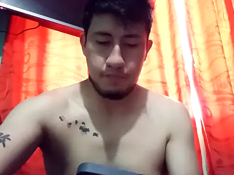 Snapshot of True_Di chatting on 10/07/25, 10:11 True Di online show from 10/07/25, 10:11