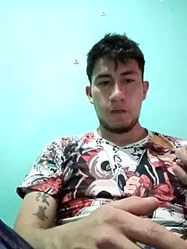 Snapshot of True_Di chatting on 09/16/25, 01:39 True Di online show from 09/16/25, 01:39