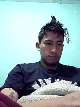 Snapshot of True_Di chatting on 09/14/25, 01:39 True Di online show from 09/14/25, 01:39