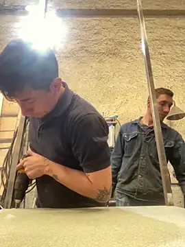 True Di online show from 12/22/25, 03:45