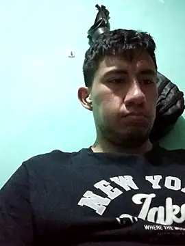 Snapshot of True_Di chatting on 09/10/25, 02:21 True Di online show from 09/10/25, 02:21