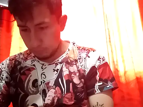 Snapshot of True_Di chatting on 09/19/25, 07:29 True Di online show from 09/19/25, 07:29