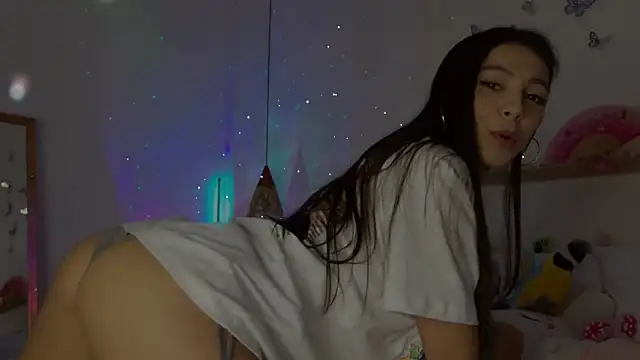 Snapshot of keirasworld chatting on 05/08/26, 12:25 keirasworld online show from 05/08/26, 12:25