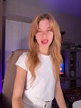 Snapshot of mari__papi chatting on 07/19/26, 06:04 mari papi online show from 07/19/26, 06:04