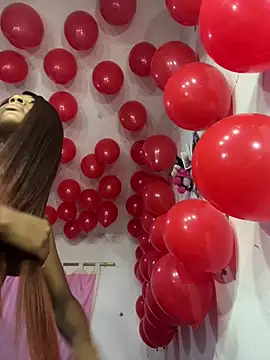 MarianRosse online show from 12/15/25, 02:56