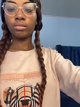 MarianRosse online show from 12/17/25, 08:14