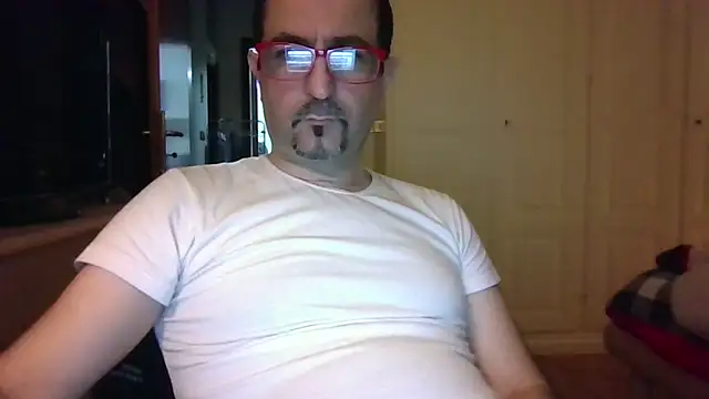 Snapshot of max_im69 chatting on 05/22/26, 08:40 max im69 online show from 05/22/26, 08:40