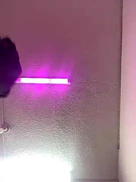 XBODTRIIPX online show from 12/20/25, 04:15