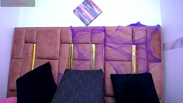 XBODTRIIPX online show from 10/30/25, 03:27